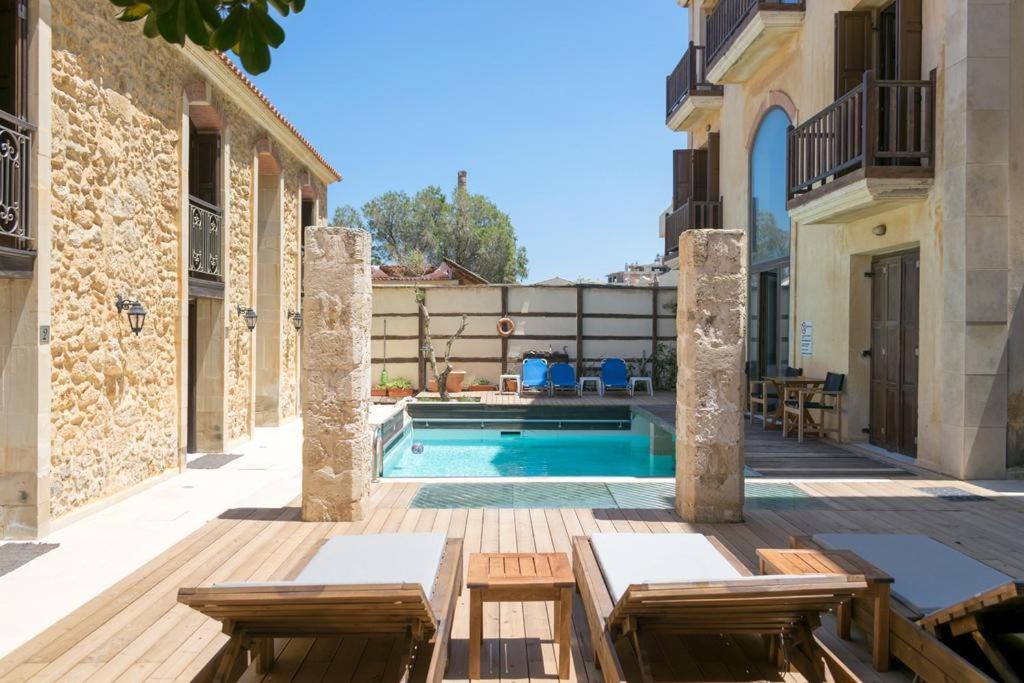 Volakas Beachfront Suites レティムノ エクステリア 写真