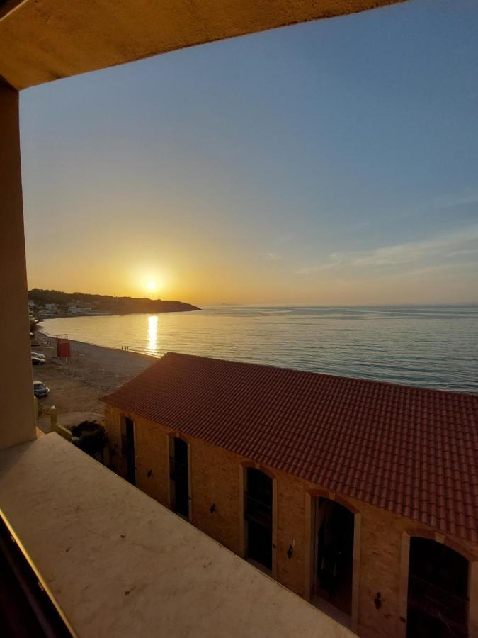 Volakas Beachfront Suites レティムノ エクステリア 写真