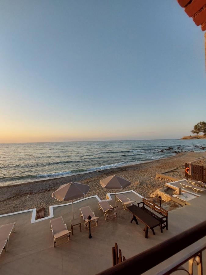 Volakas Beachfront Suites レティムノ エクステリア 写真