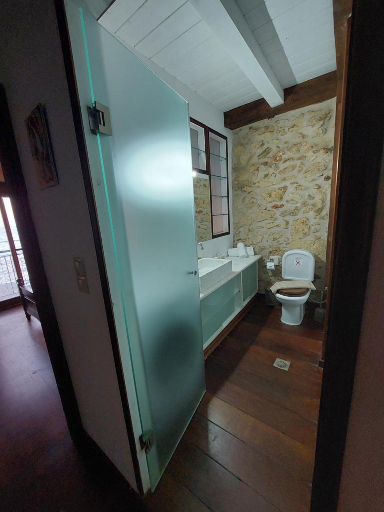 Volakas Beachfront Suites レティムノ エクステリア 写真