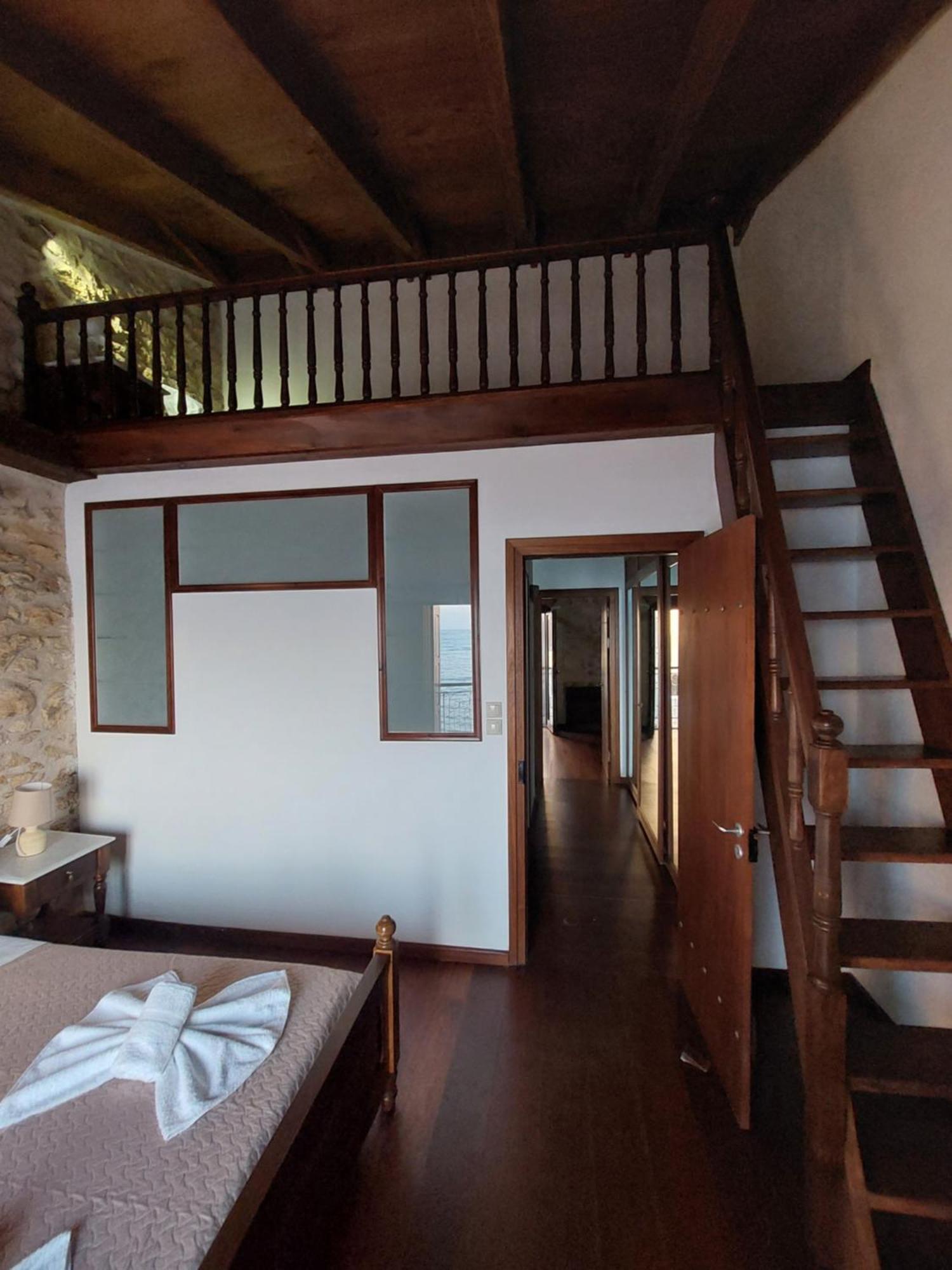 Volakas Beachfront Suites レティムノ エクステリア 写真